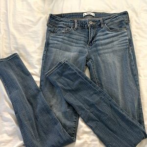 low-rise skinny jean
